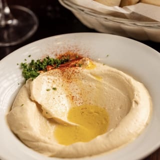 Lg Hummus
